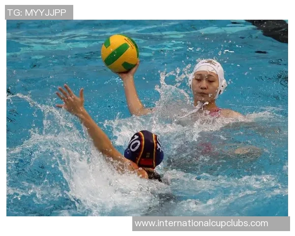 女子水球对决巴西与中国实力较量展现竞技魅力与团队精神